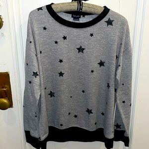 SPLENDID gray & black sweater with stars. Size Medium